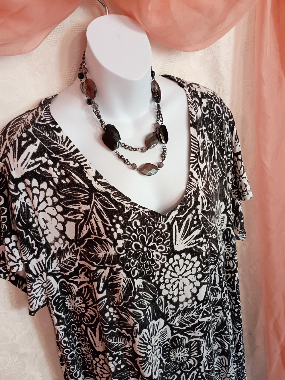 🛍️ BUNDLE ONLY🛍️ Artisan Ny Black & White Floral V-Neck Women's Dress - Picture 2 of 7